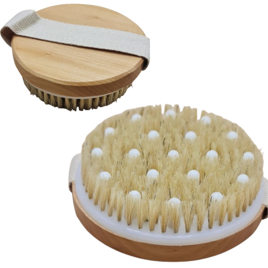 brosse massante en bois pour le bain