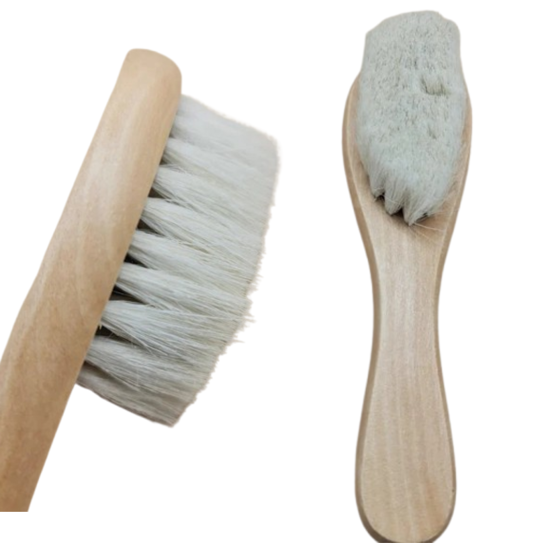 brosse bois douce fil de laine bébé